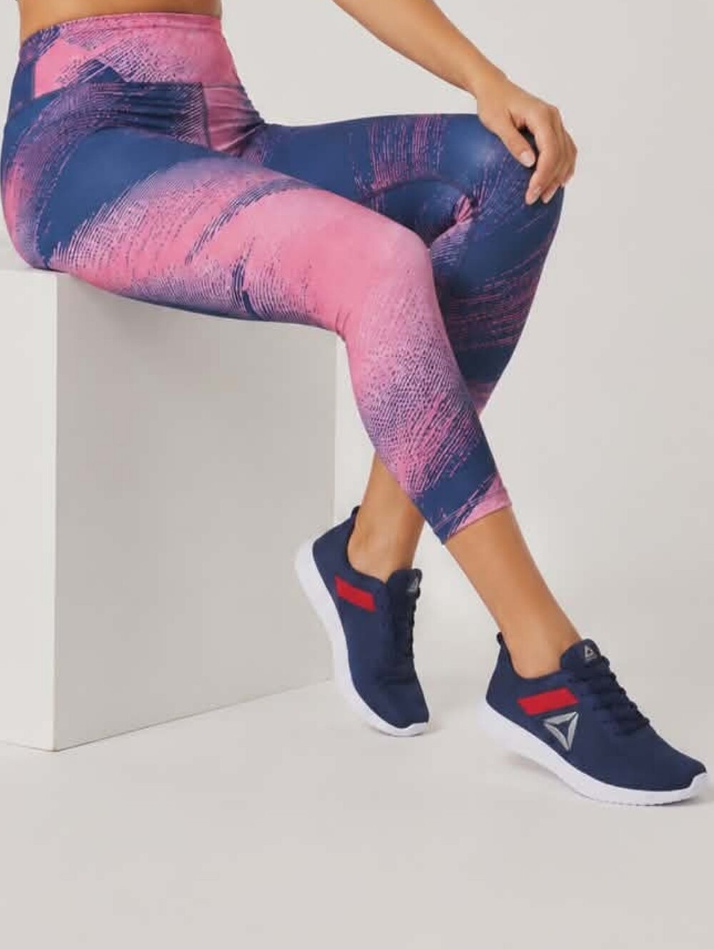 Reebok Flexagon Energy Running Training Sneakers Navy Pink Womens Size 6.5 New